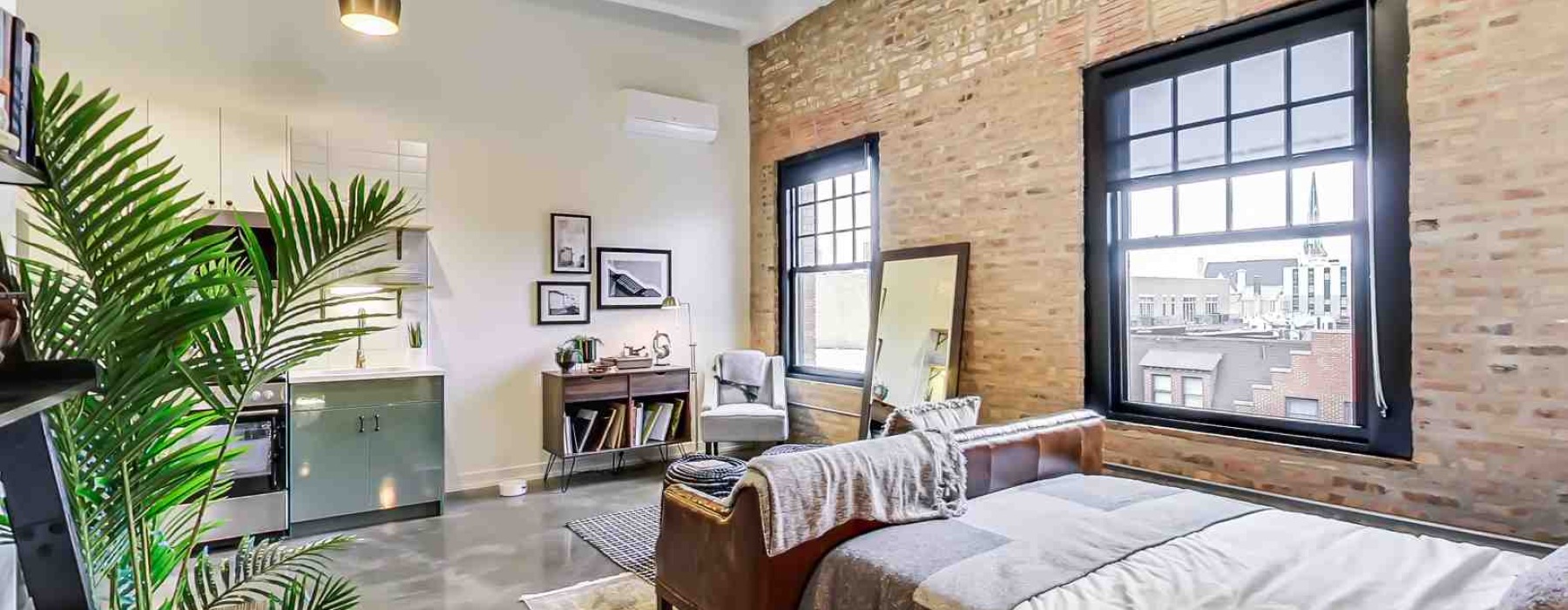 modern chicago apartment with smart home technology - smart home automation chicago