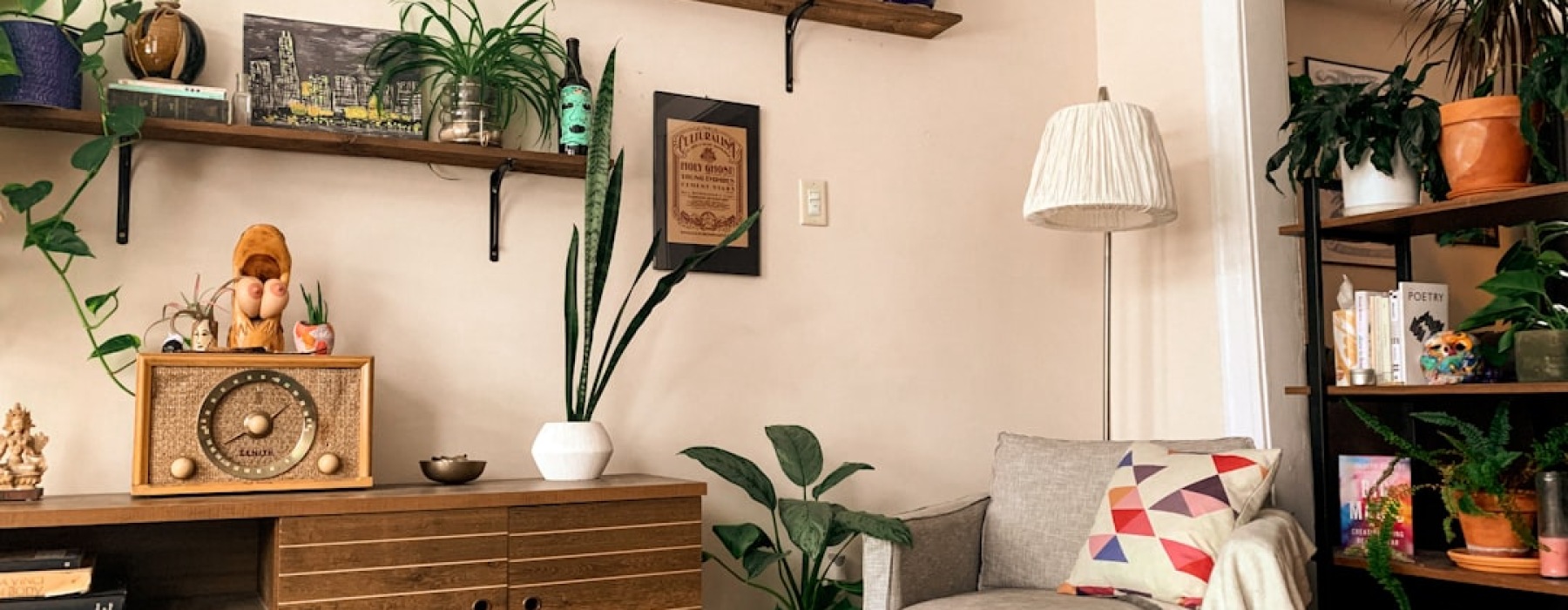 chicago apartment building lounge