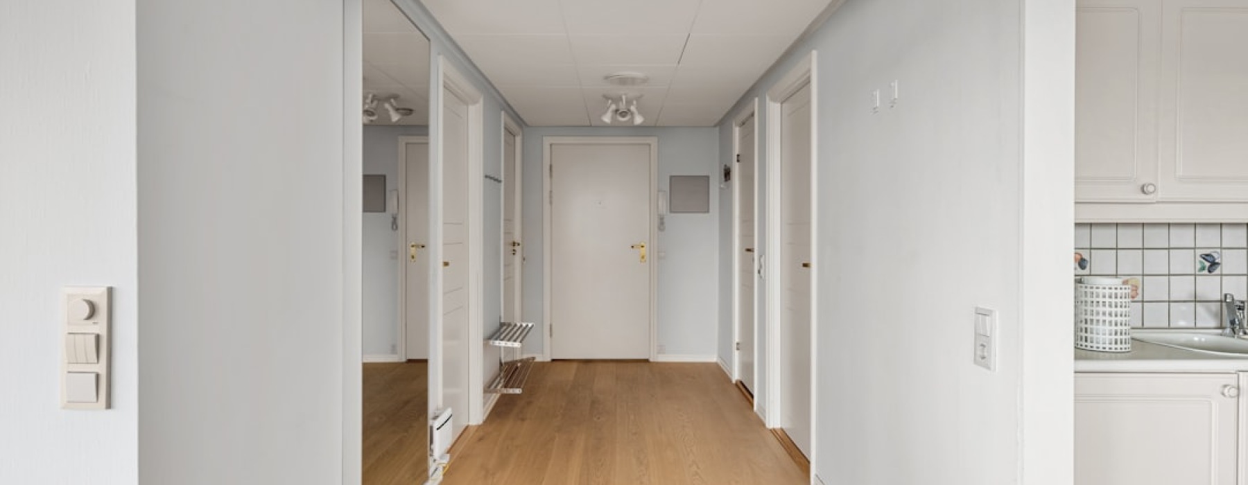 modern apartment with hardwood floors - Apartments with hardwood floors