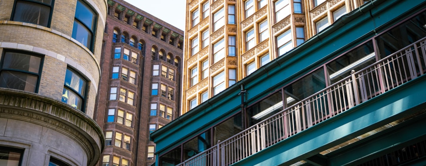 Chicago renters rights apartment living urban skyline