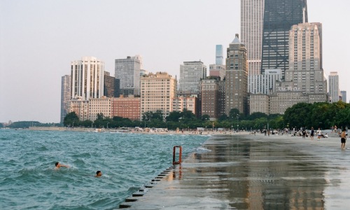 chicago indoor swimming pool apartment